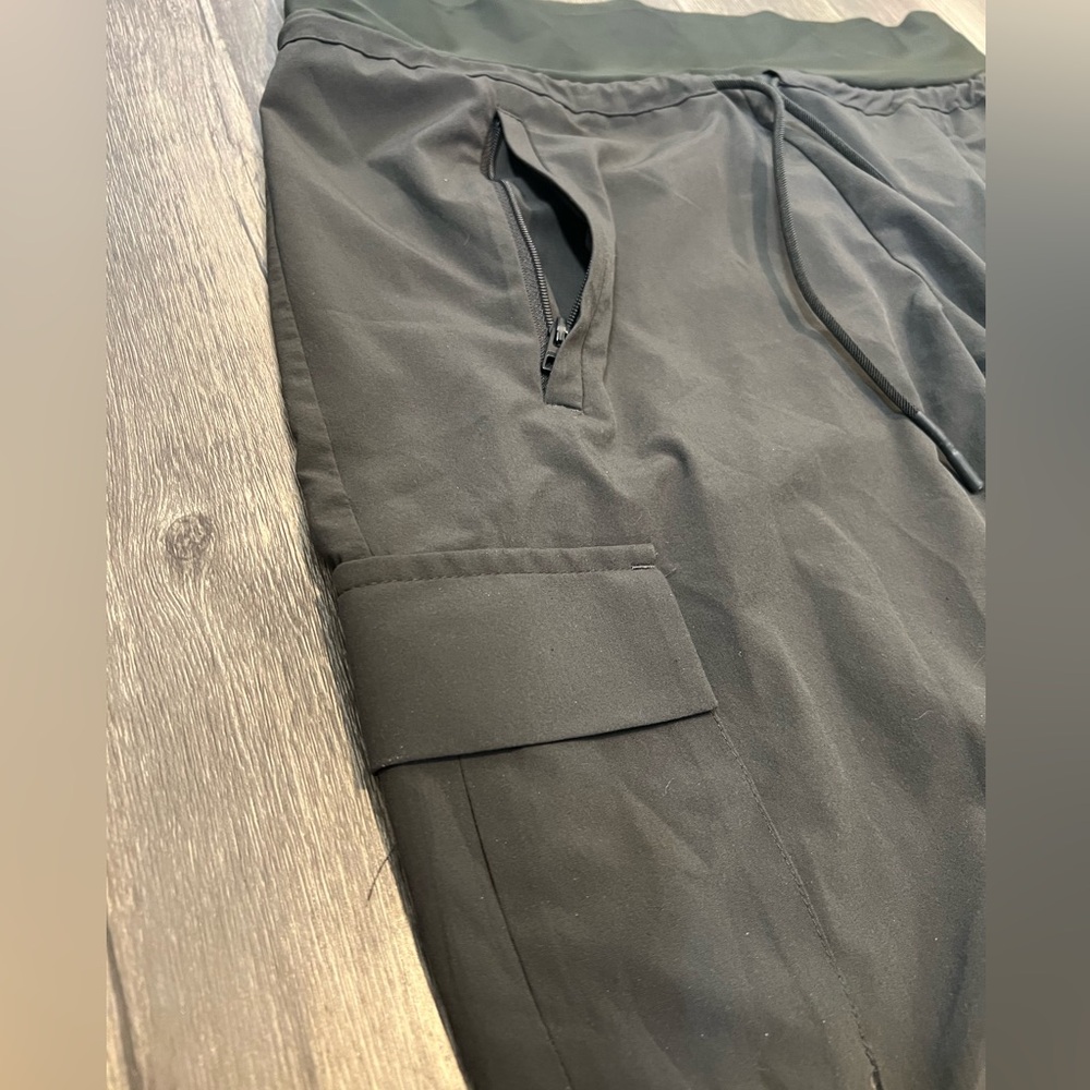 Athleta Sutton Joggers Arbor Olive Mid-Rise Cargo Style w/Adjustable Waistband - Picture 5 of 10